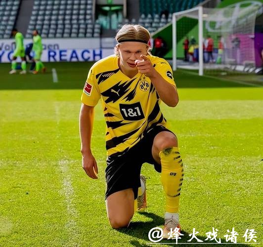 实至名归！戴维斯击败哈兰德荣膺德甲最佳新人